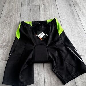 NWT MUDDY FOX BRAND PADDED BIKING SHORTS